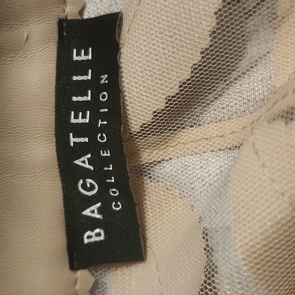 Bagatelle Tan Leaf Motif Blazer Size 8 EUC - Picture 6 of 6